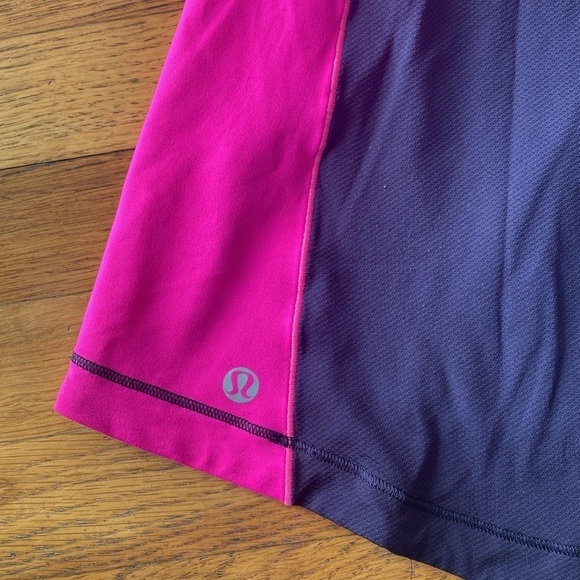 Lululemon Spin It To Win It Tank Size 4 (sm) in Black Swan/ Raspberry Glo - Picture 9 of 14